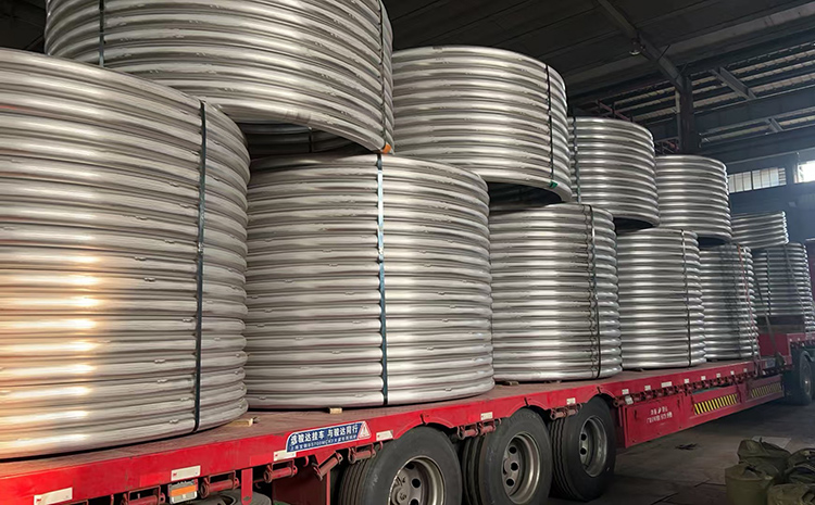 不銹鋼管件做成半圓管的目的是什么？